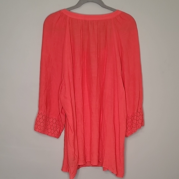 Zac & Rachel women's size 3X Coral Pink top with intricate lace detailing - Picture 4 of 10